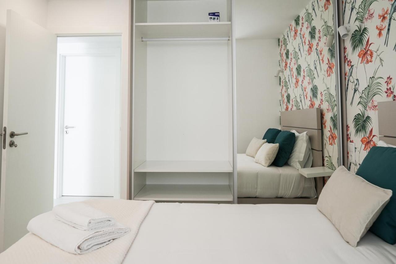 Nazare One Bedroom, 2 Mins From The Beach Bagian luar foto