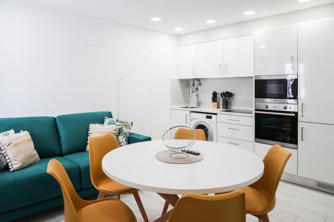 Nazare One Bedroom, 2 Mins From The Beach Bagian luar foto