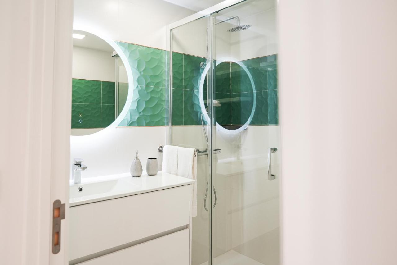 Nazare One Bedroom, 2 Mins From The Beach Bagian luar foto