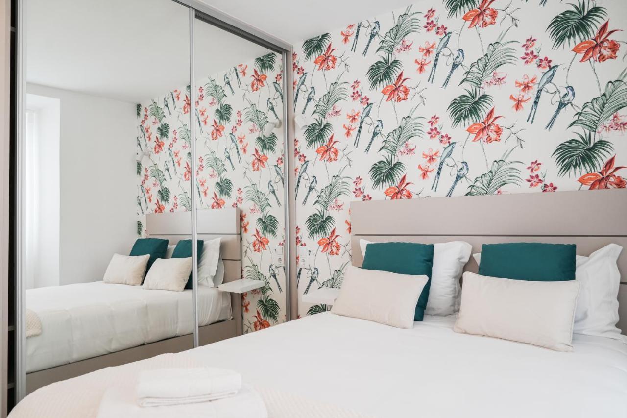Nazare One Bedroom, 2 Mins From The Beach Bagian luar foto