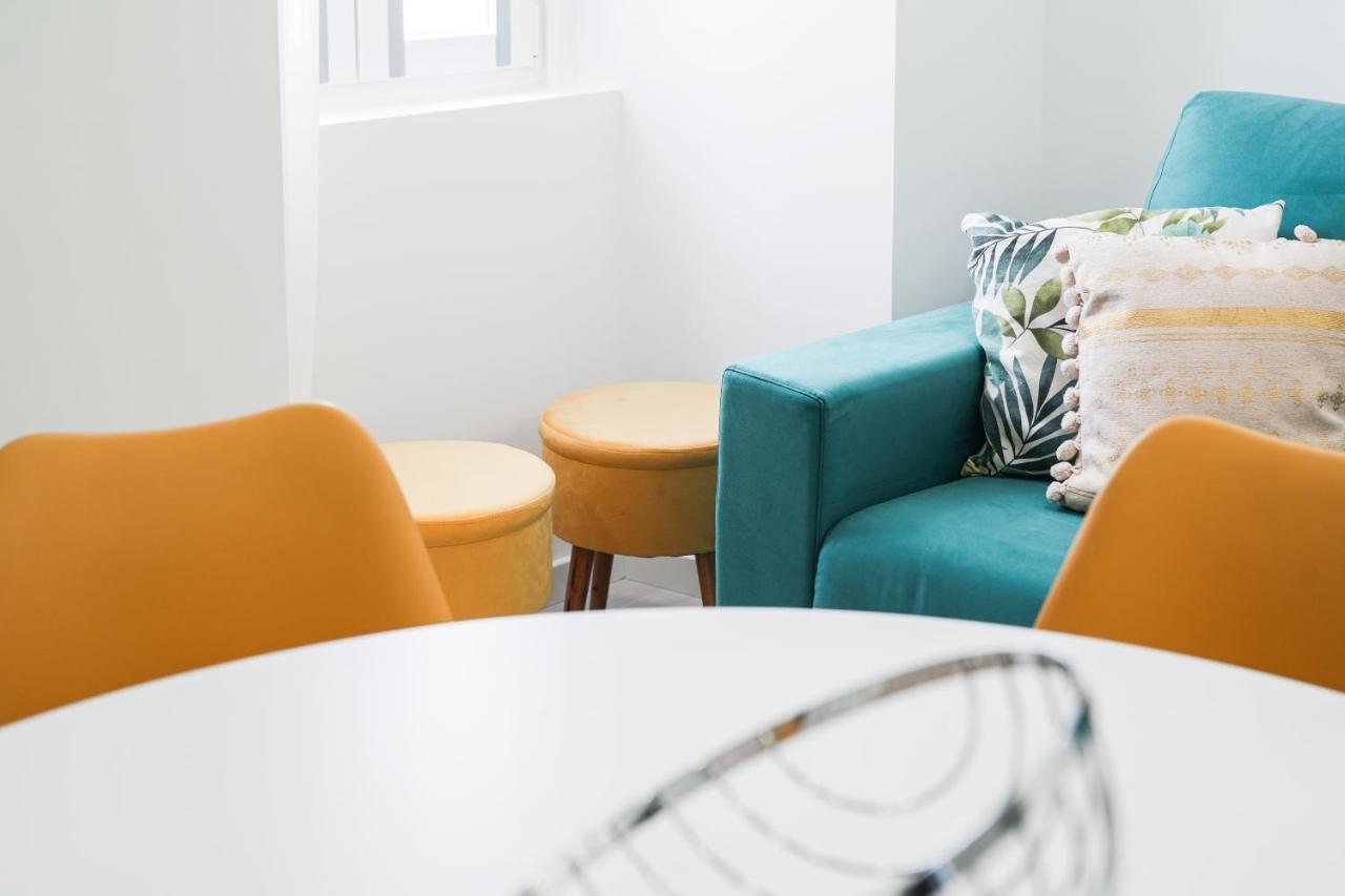 Nazare One Bedroom, 2 Mins From The Beach Bagian luar foto
