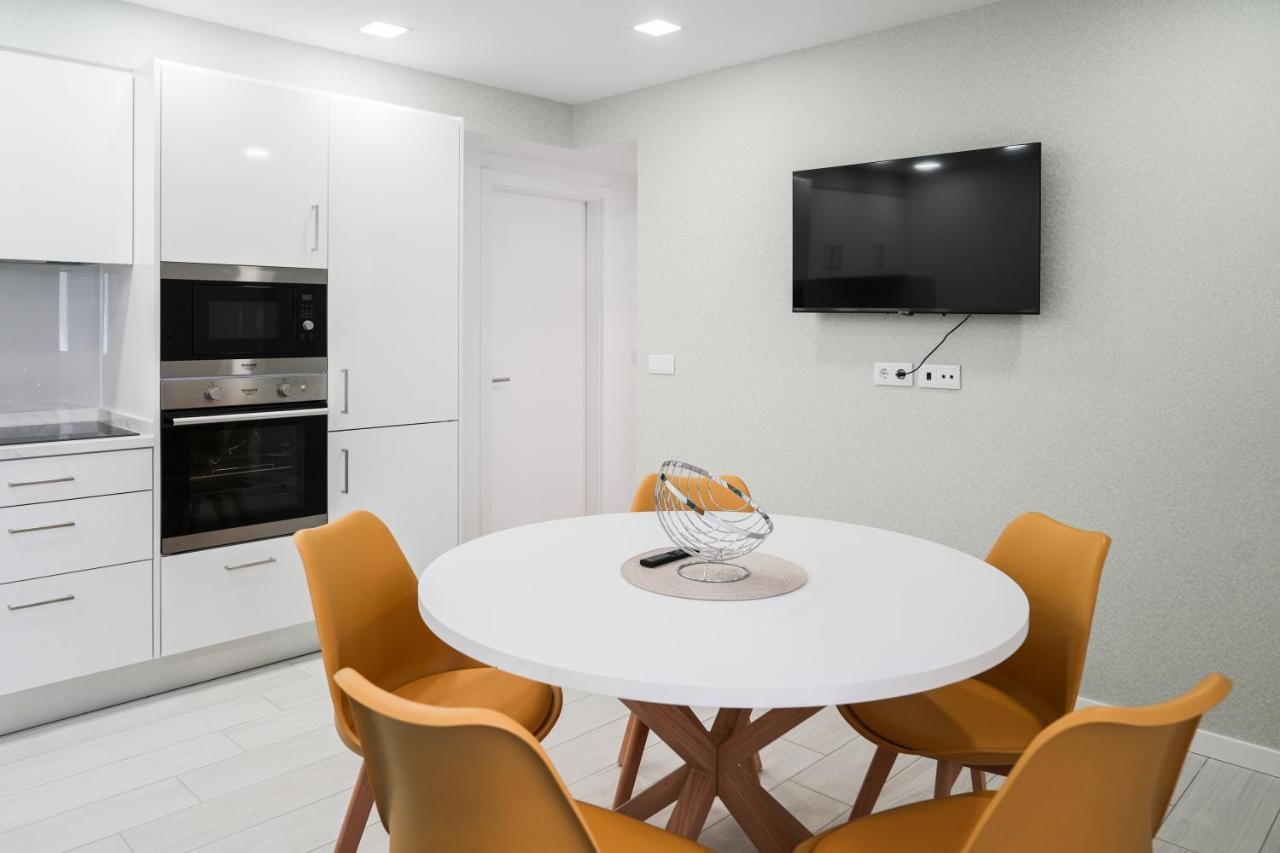 Nazare One Bedroom, 2 Mins From The Beach Bagian luar foto