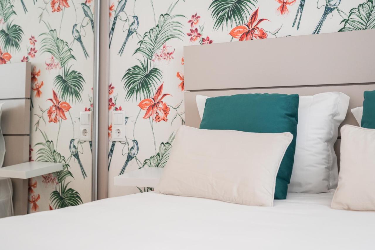 Nazare One Bedroom, 2 Mins From The Beach Bagian luar foto